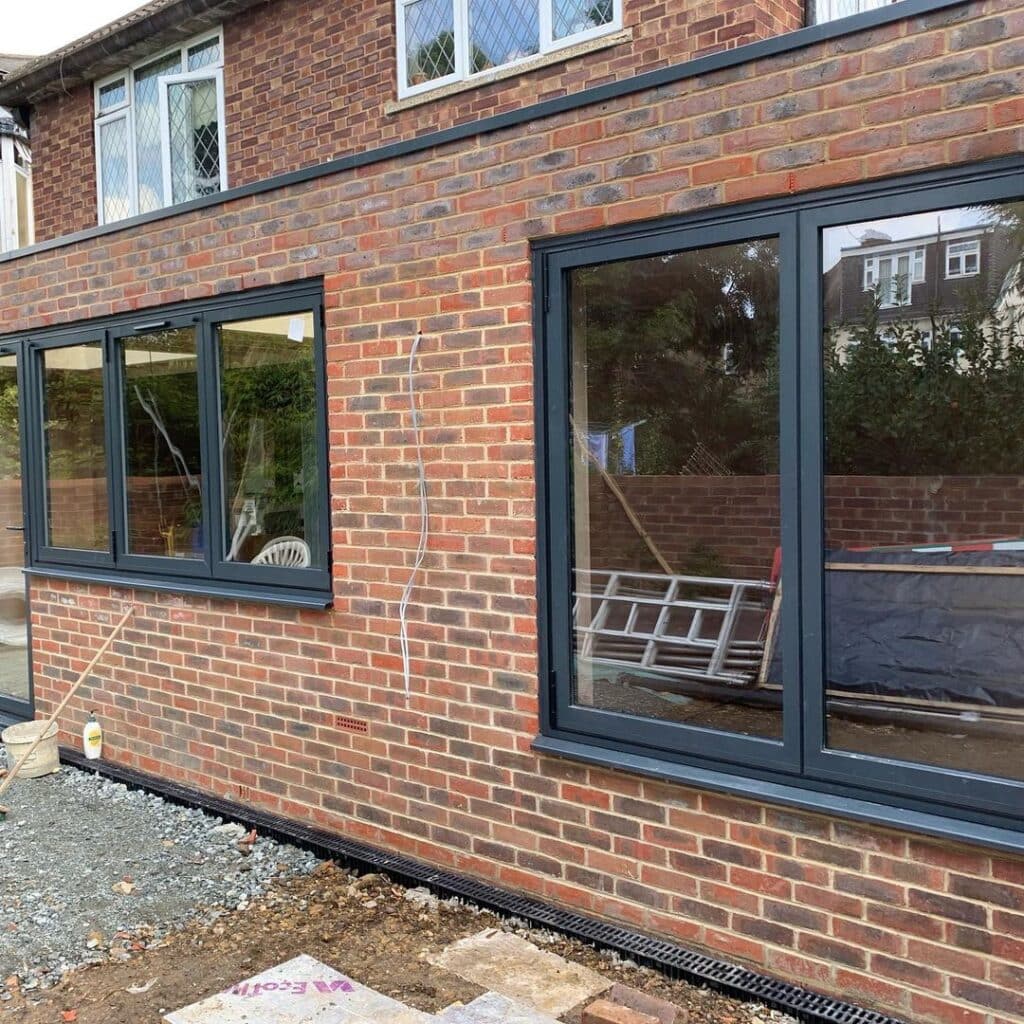 London 2 Aluminium (bifold window)